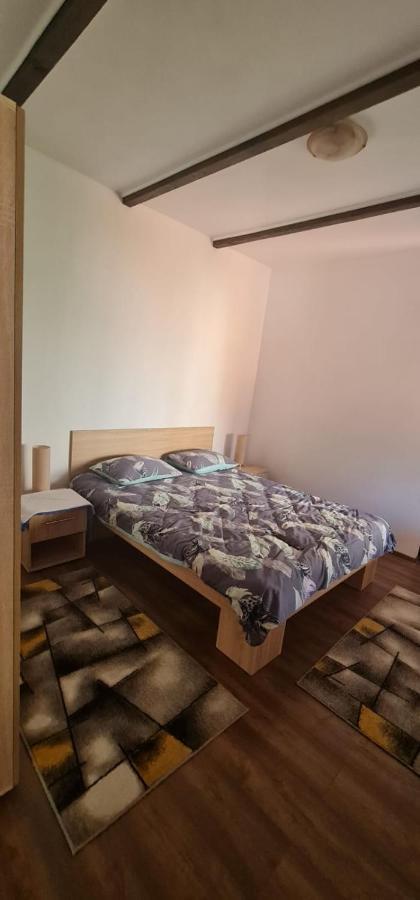 La Ovi Hotel Fagaras Luaran gambar